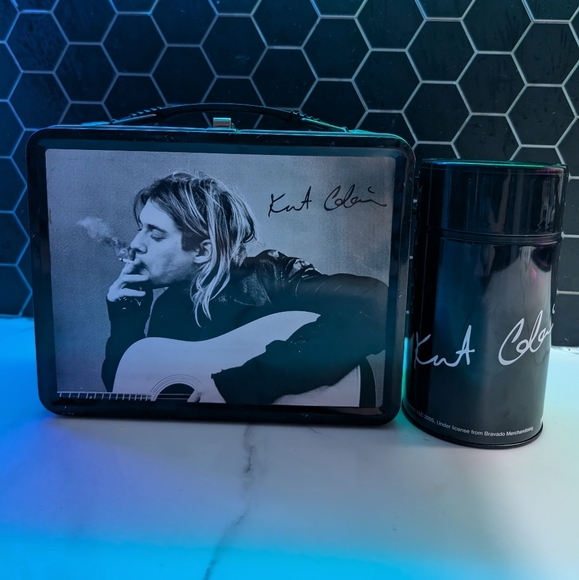 Kurt Cobain lunchbox WITH matching thermos! - Picture 2 of 5